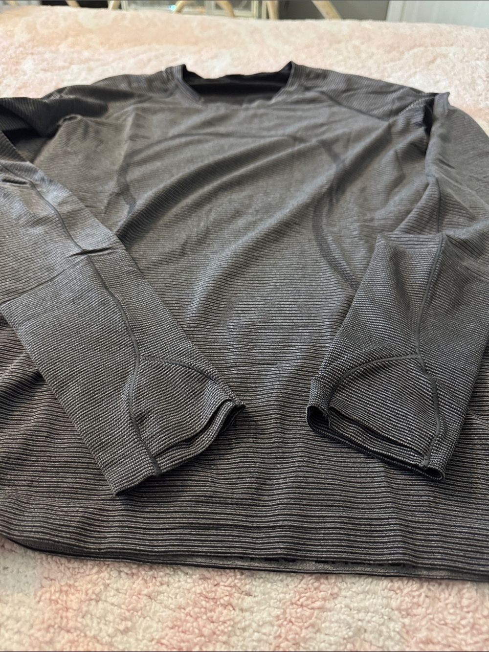Lulu lemon 🍋 swiftly Long-Sleeve Crewneck Shirt - black/ gray thin stripes